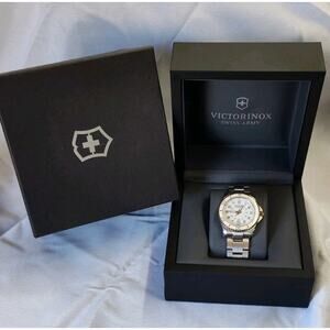 Victorinox Maverick GS White Dial Silver Stainless Steel Watch 249051 Untested